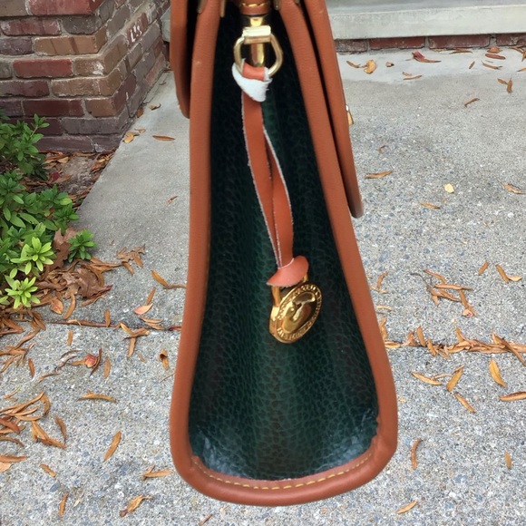 Vintage Dooney & Bourke Pebble Emerald Green Leather Messenger Bag Read All - Picture 3 of 6